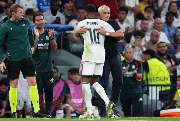 穆帅霸气护犊！姆巴佩回撤防守画面曝光，一句话怼哭喷子